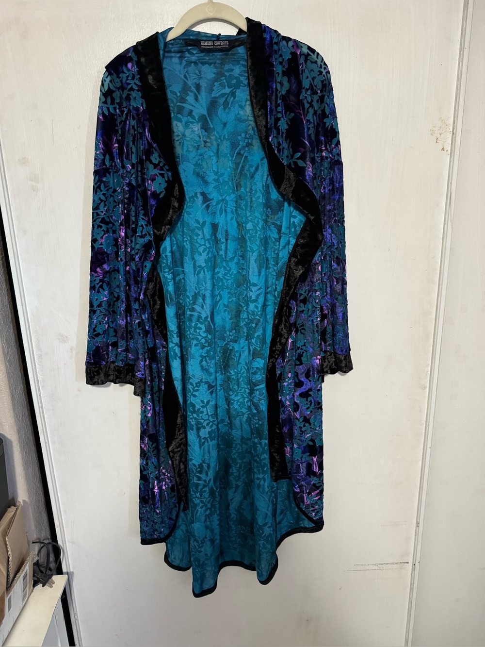 Vintage-Inspired Velvet Floral Duster Coat - Teal & Purple